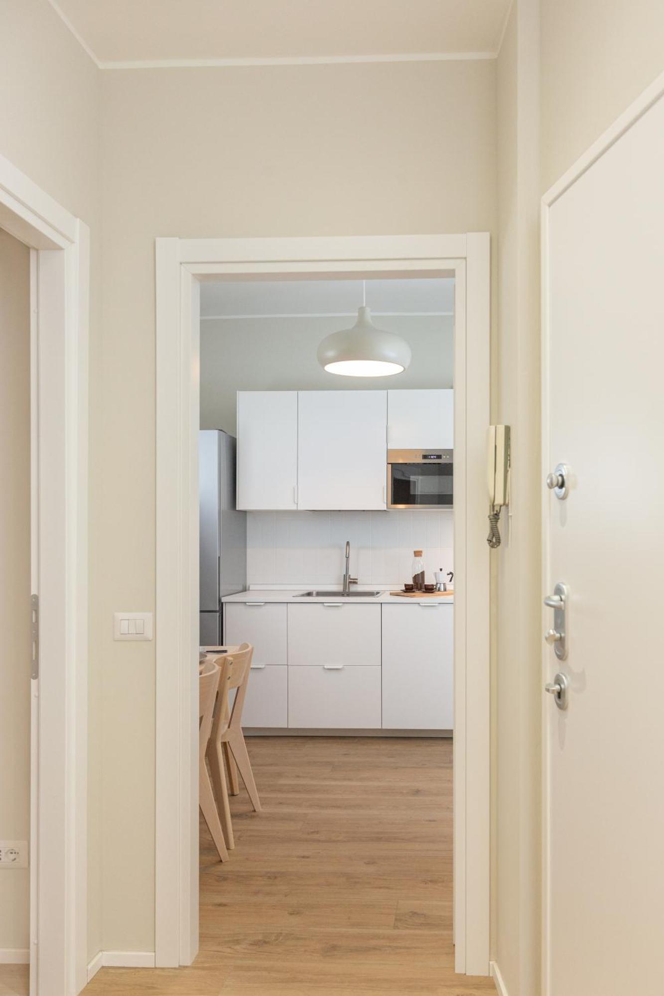 Dreams Exclusive Apartments With Terrace - Free Parking - M1 Station - Near Center Milánó Kültér fotó
