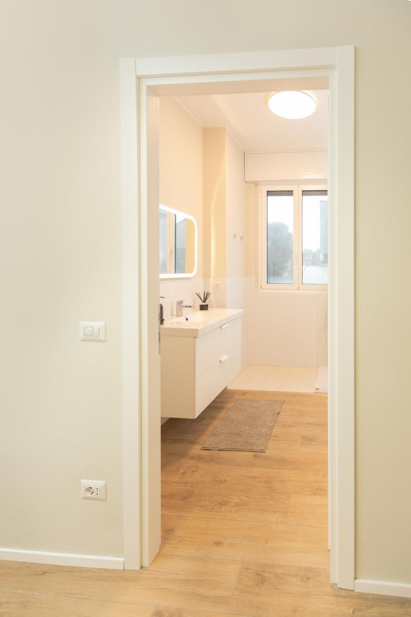 Dreams Exclusive Apartments With Terrace - Free Parking - M1 Station - Near Center Milánó Kültér fotó