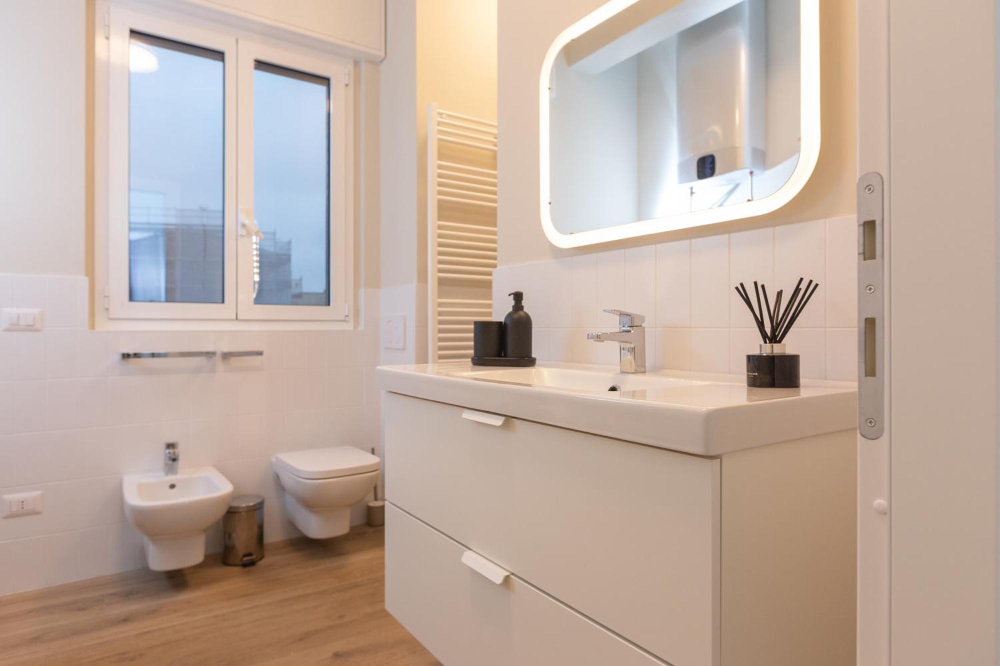 Dreams Exclusive Apartments With Terrace - Free Parking - M1 Station - Near Center Milánó Kültér fotó