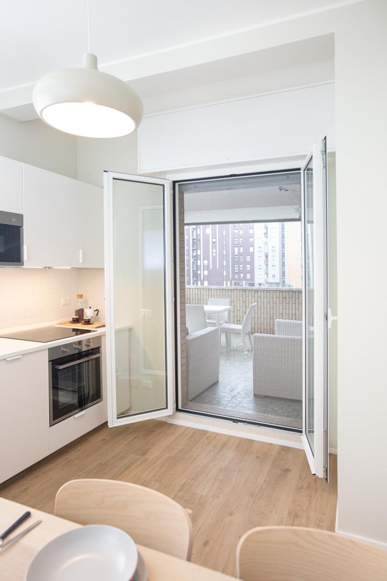 Dreams Exclusive Apartments With Terrace - Free Parking - M1 Station - Near Center Milánó Kültér fotó