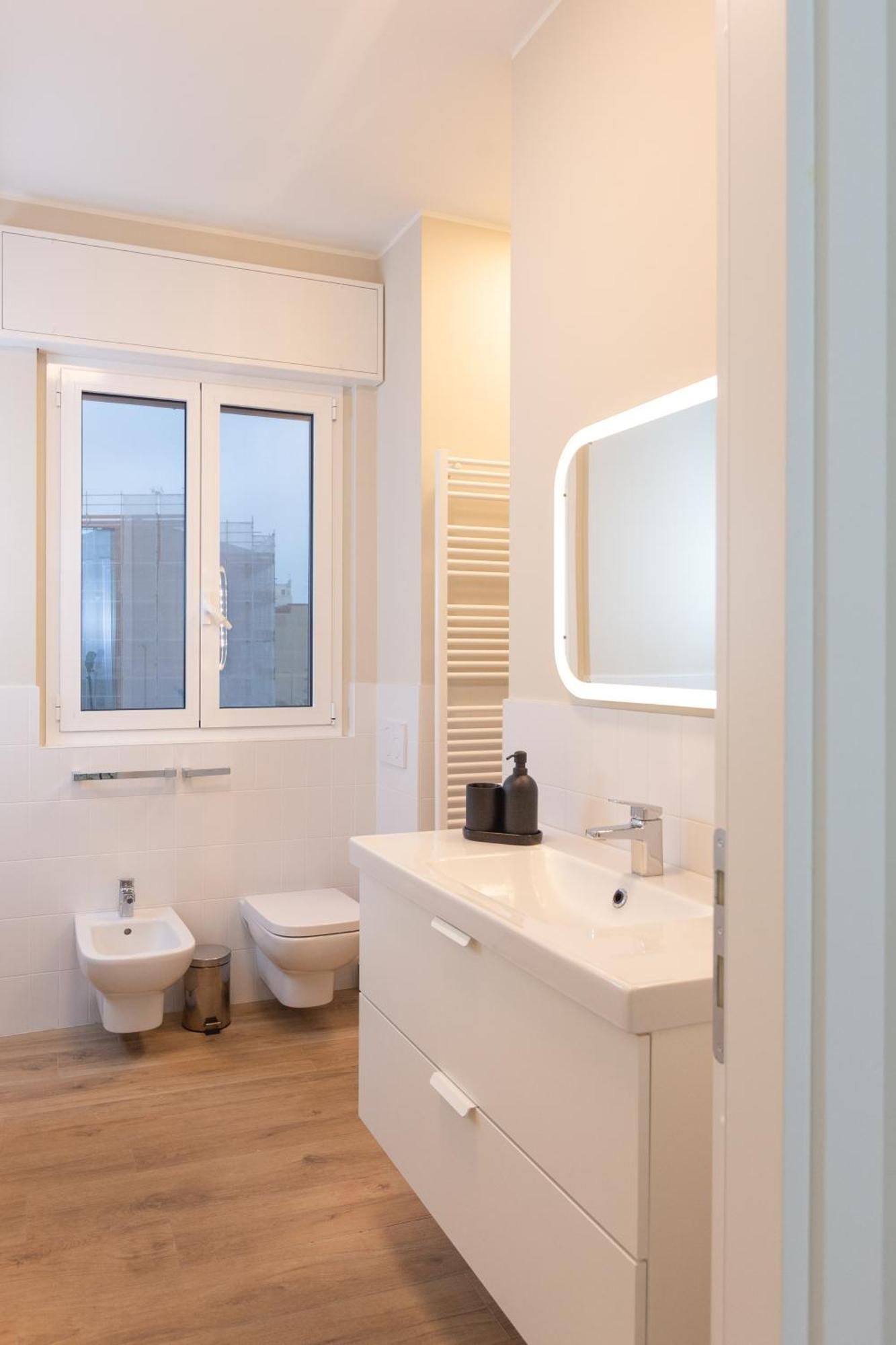 Dreams Exclusive Apartments With Terrace - Free Parking - M1 Station - Near Center Milánó Kültér fotó
