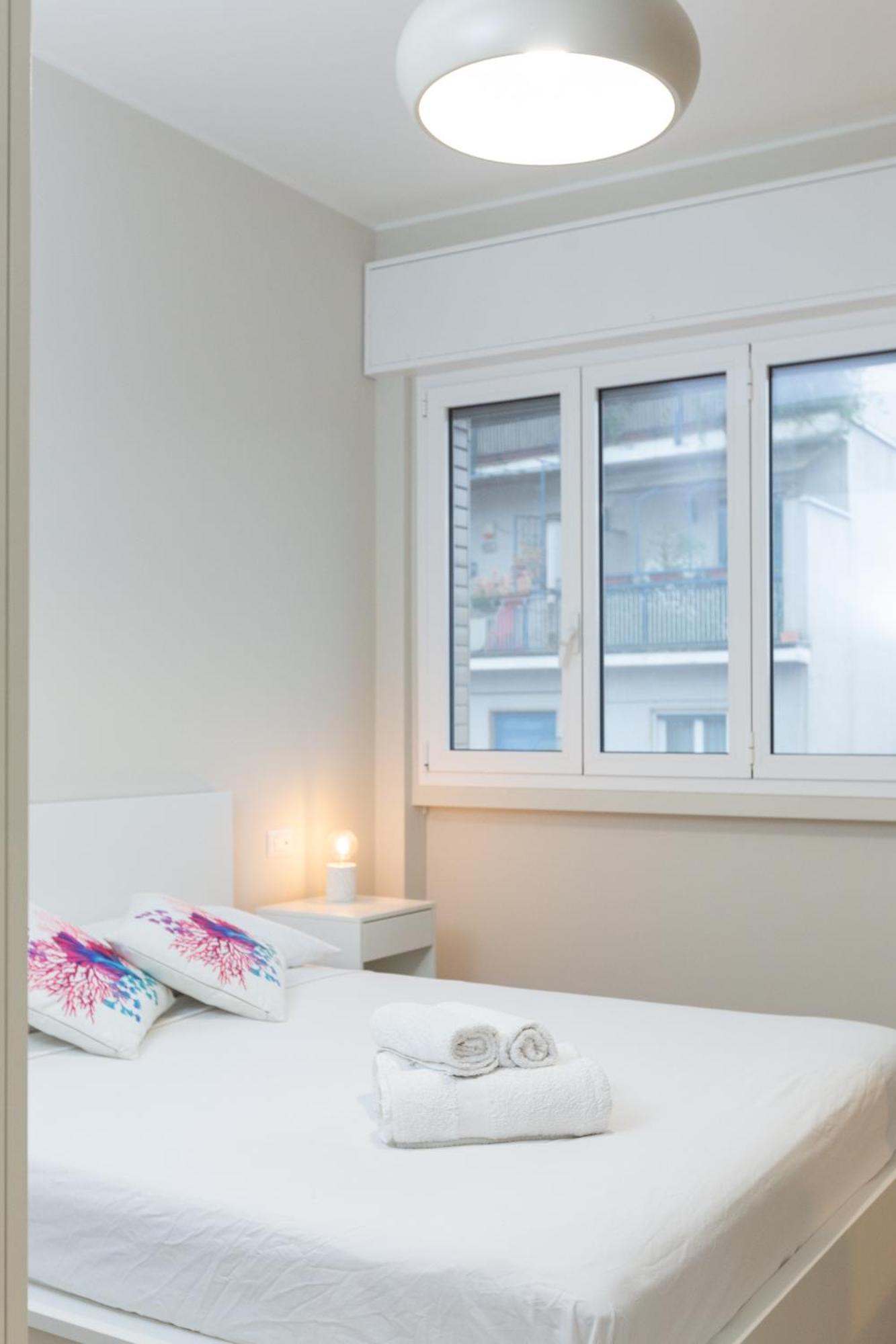 Dreams Exclusive Apartments With Terrace - Free Parking - M1 Station - Near Center Milánó Kültér fotó